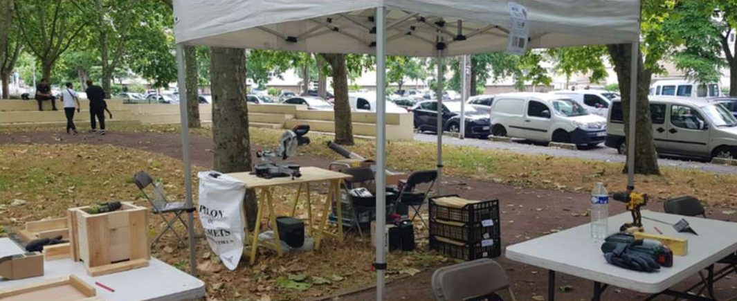 Stand d'atelier Brico Palette en plein air