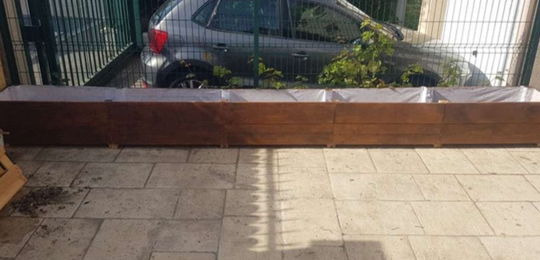 Longue jardinière sur mesure